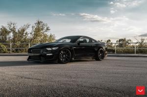 Shelby GT350 on Vossen Wheels (VFS-10) 2018 года